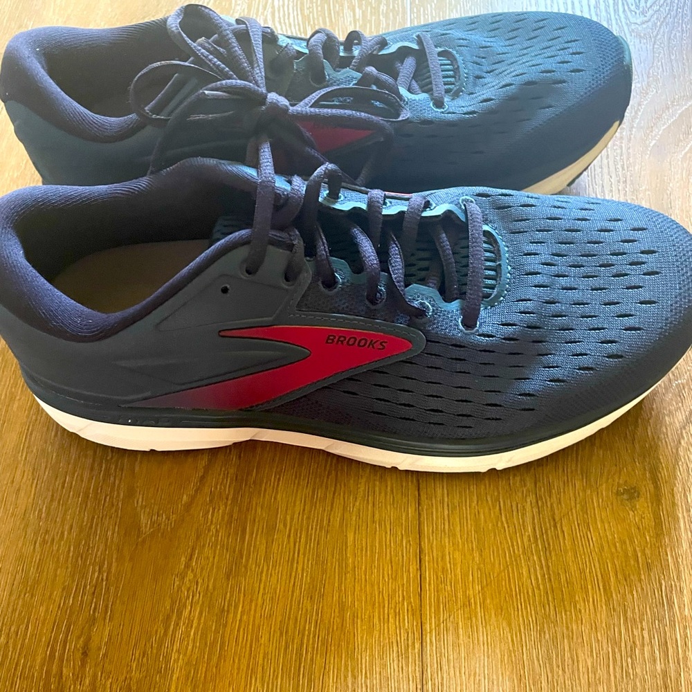 Never worn Brooks running shoe